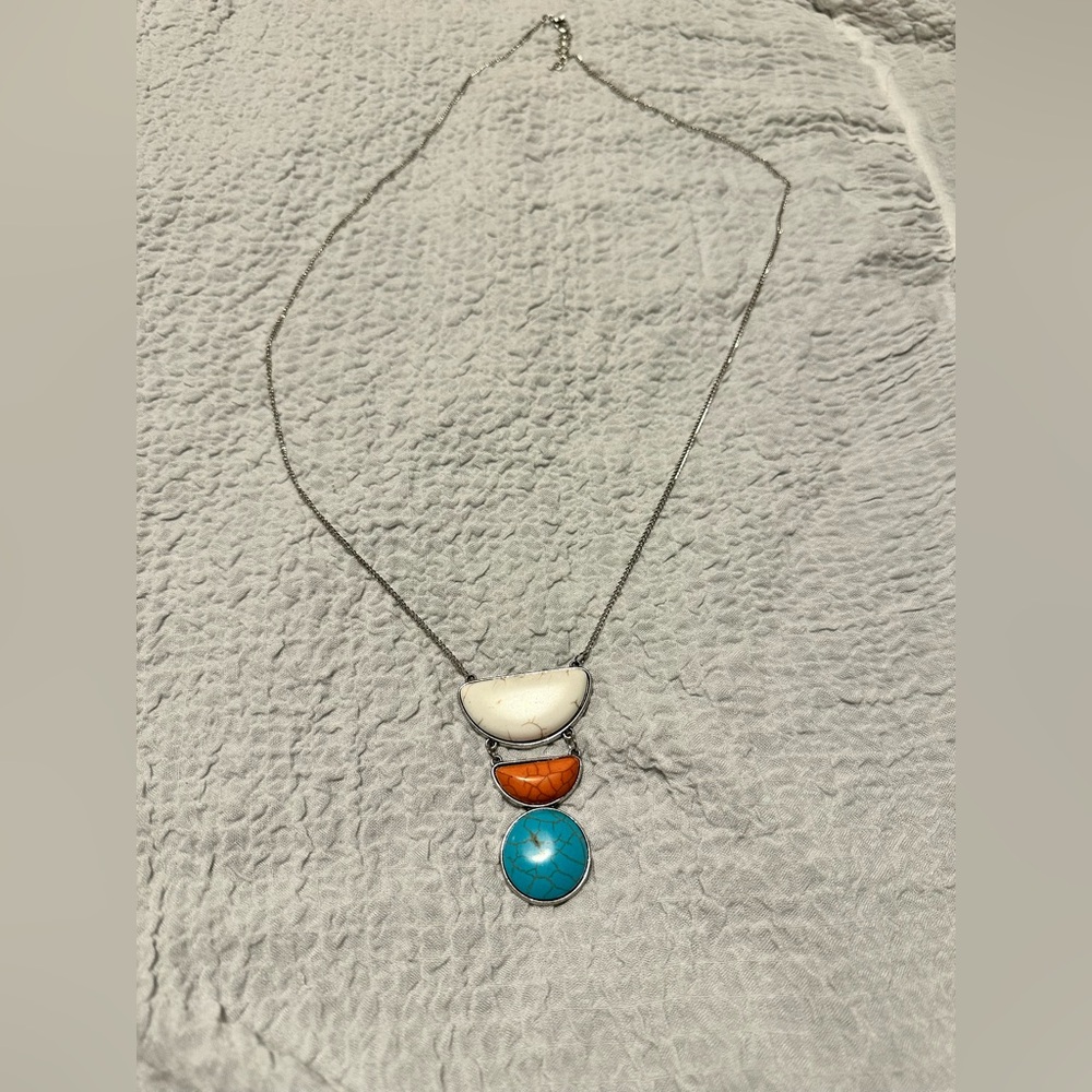 Tri colored necklace
